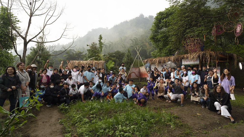 台澳合作舉辦原住民野犬神話交流，11月於那瑪夏國中HUMA園地展出工作坊成果。圖片來源：彼勇・依斯瑪哈單（Biung Ismahasan）提供