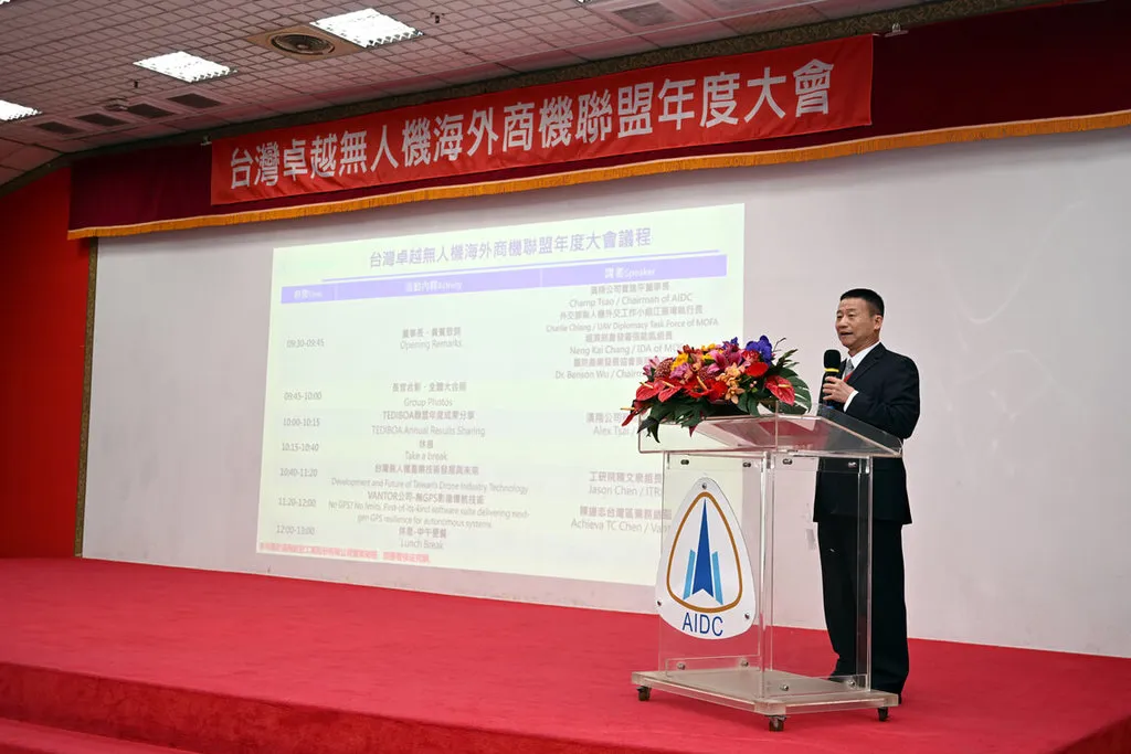 「台灣卓越無人機海外商機聯盟」成立1年多，會員數已從50家大幅成長至超過260家，聯盟主席、漢翔公司董事長曹進平（圖）指出，「現在正是台灣無人機產業最好的時機。