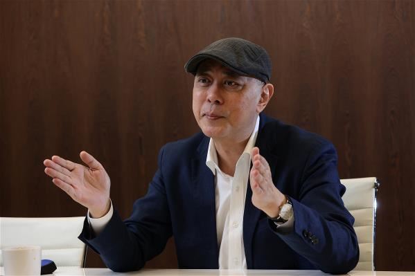 王佐榮強調,考證才是重點,上色的正確與否,將影響未來如何理解歷史,不可不慎。