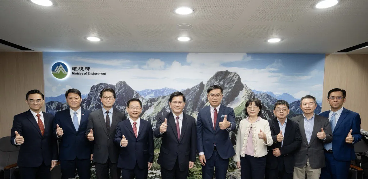 外交部與環境部共同推動碳權合作，促請國際社會將台灣納入全球氣候治理體系。