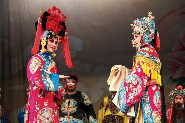 Dano Pan (left) is one of Taiwan’s very few nandan (male performers of female roles).