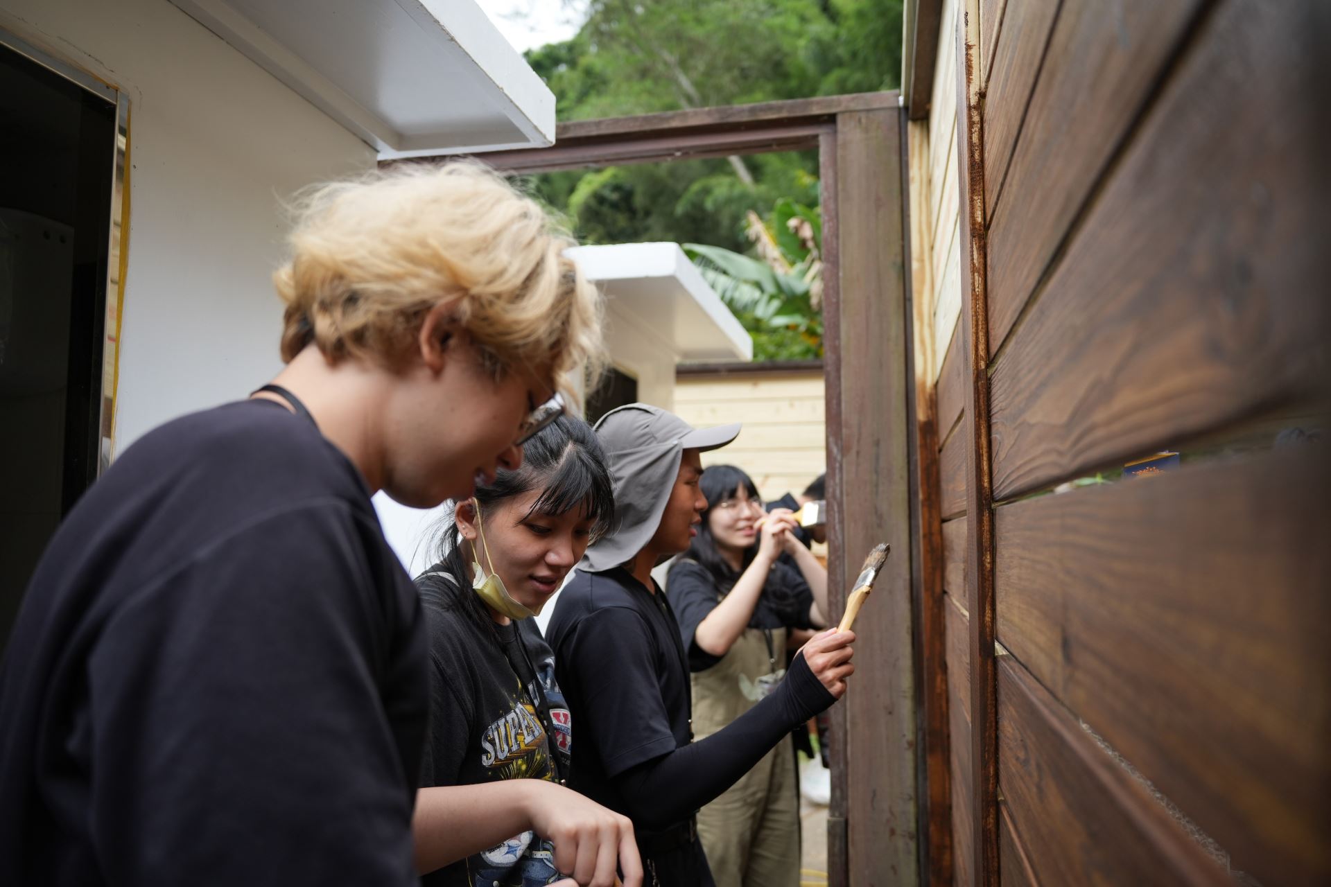 伊甸與中國科技大學合作，以戶外環保建材為公廁翻新