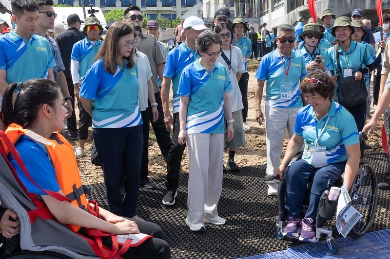 蕭美琴副總統9月27日上午前往新北市貢寮區出席「2025台灣無障礙海洋日－輪椅自由、Fun浪福隆」活動