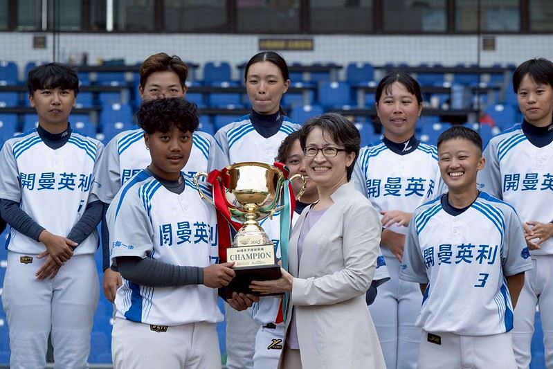 蕭美琴副總統11月30日下午前往臺中出席「2025台灣女子棒球聯賽閉幕暨頒獎典禮」