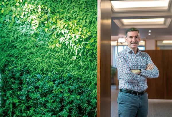 Attorney Peter Dernbach, a partner at Winkler, is passionate about Taiwan’s natural environment. He has decided to settle here long-term and pursue carbon reduction as a means of communicating the concept of carbon neutrality to international corporations and organizations.