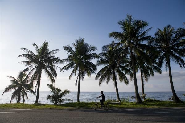 台灣擁有景色優美的海岸線,騎在濱海自行車道可飽覽無敵海景。