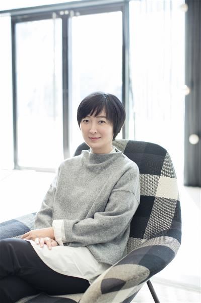 學的是電影，當了二十多年記者，董成瑜融合一路走來的歷程，投入內容產業。