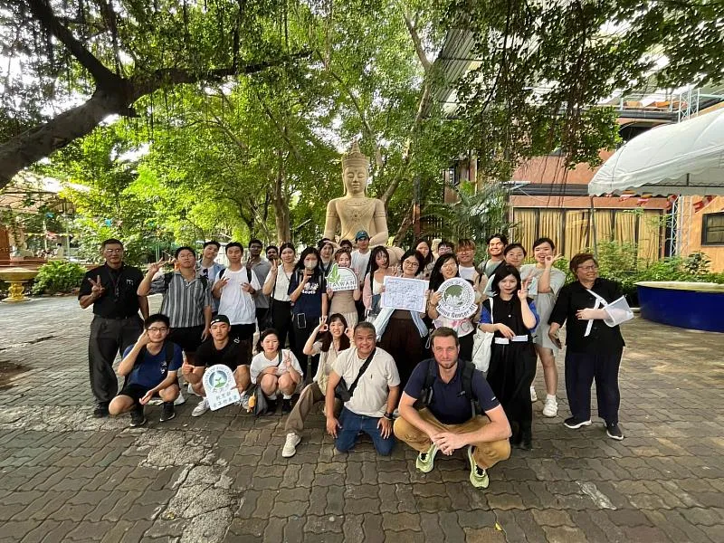 參訪泰國曼谷的透過資源循環實踐環境永續的環保寺廟Wat Chak Daeng。