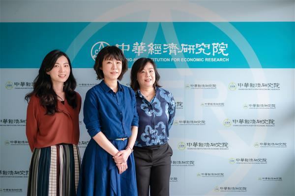 中經院團隊協助介接台灣醫院團隊，帶領醫療相關業者前進東南亞。（林旻萱攝）