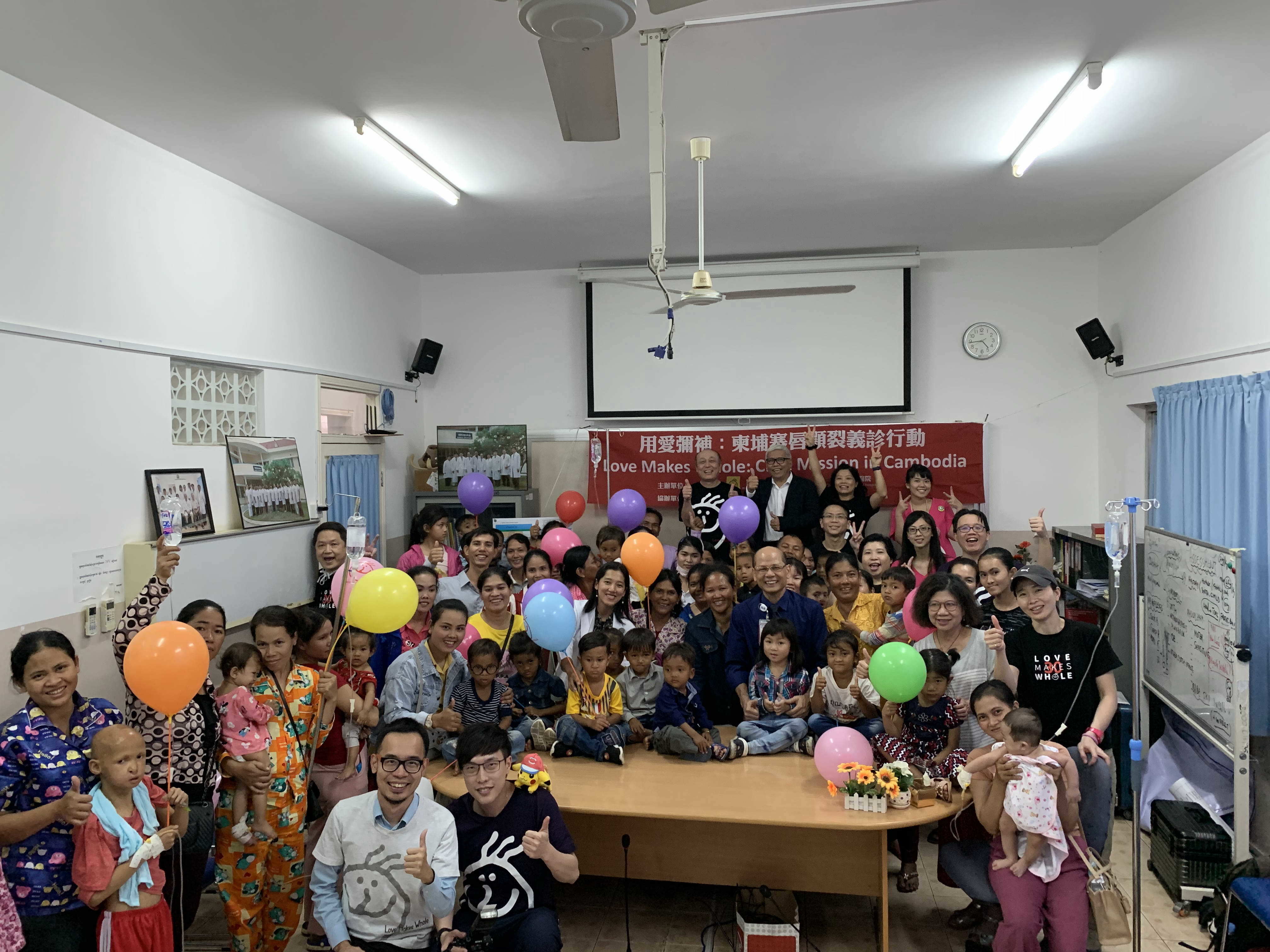 柬埔寨感恩茶會大合影