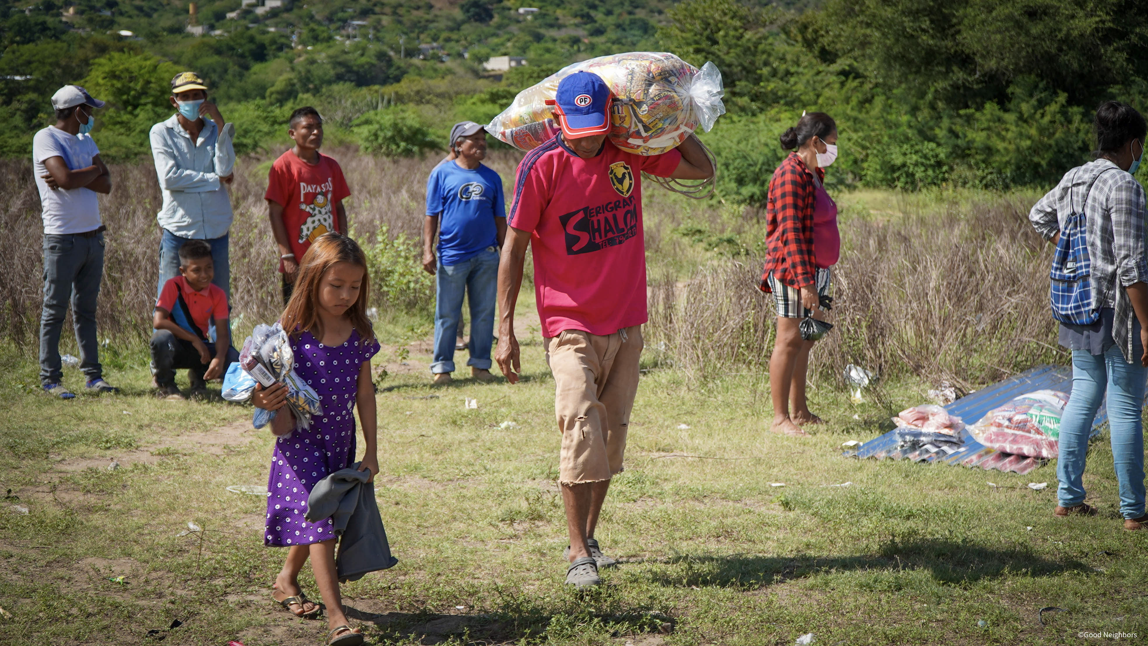 台灣好鄰居協會與農業委員會農糧署合作捐贈60公噸白米,援助拉丁美洲國家瓜地馬拉共2,000個家庭(約10,000人)。