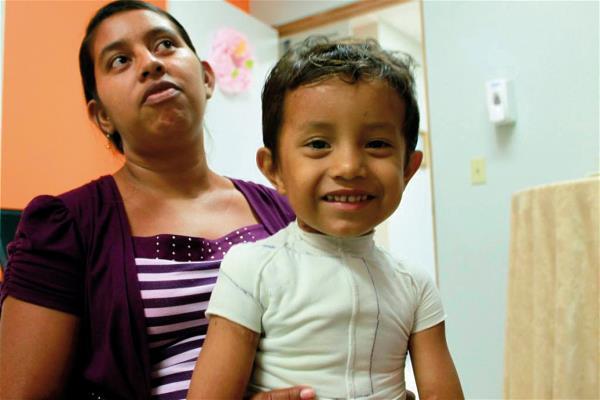 陽光基金會透過種子學員的培訓，把愛傳到友邦，讓中南美洲的病患獲得更好的醫療服務。 